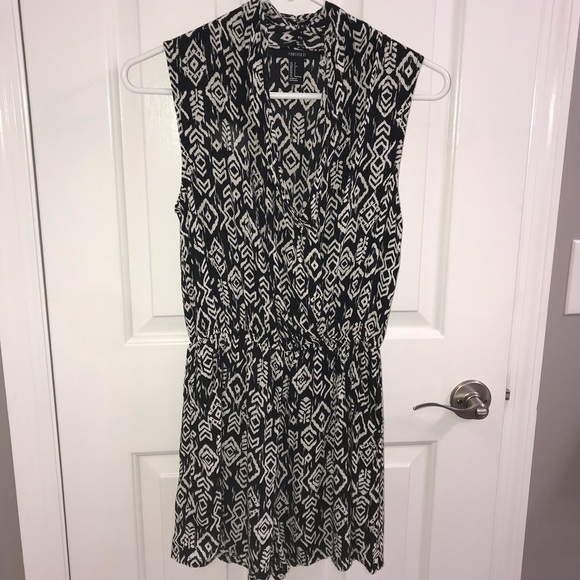 Romper - Picture 1 of 4